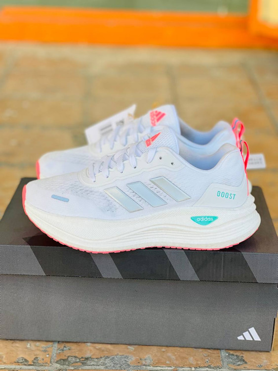 کتونی ادیداس اولترا بوست مسترکوالیتی /Adidas Ultraboost All Terrain/سایز 37 الی 40/ فروش عمده و تک