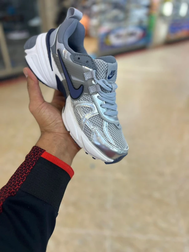 کتونی نایک وی تو کی مسترکوالیتی / سایز 37 الی 40 / Nike V2k Run / فروش عمده و تک