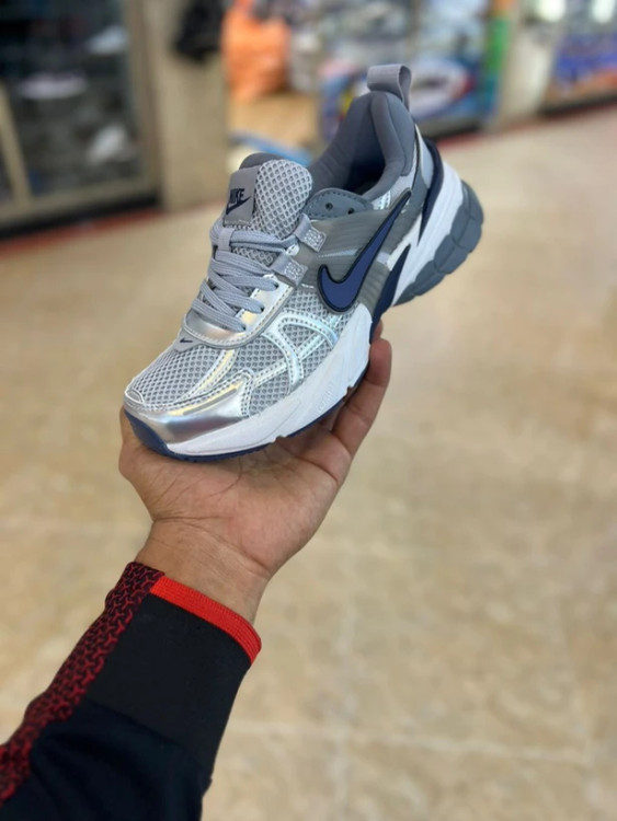 کتونی نایک وی تو کی مسترکوالیتی / سایز 37 الی 40 / Nike V2k Run / فروش عمده و تک