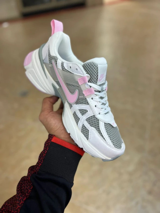 کتونی نایک وی تو کی مسترکوالیتی / سایز 37 الی 40 / Nike V2k Run / فروش عمده و تک