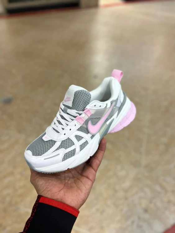 کتونی نایک وی تو کی مسترکوالیتی / سایز 37 الی 40 / Nike V2k Run / فروش عمده و تک