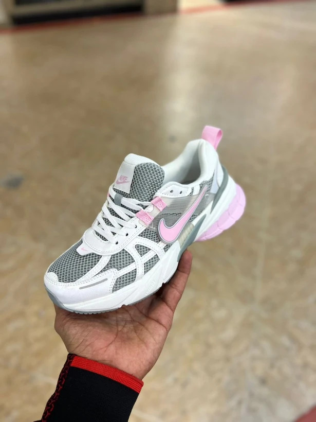 کتونی نایک وی تو کی مسترکوالیتی / سایز 37 الی 40 / Nike V2k Run / فروش عمده و تک
