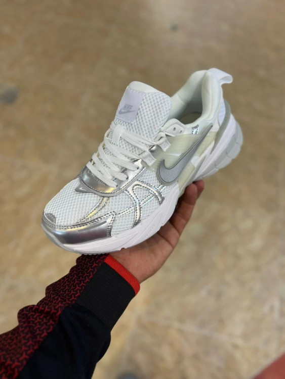 کتونی نایک وی تو کی مسترکوالیتی / سایز 37 الی 40 / Nike V2k Run / فروش عمده و تک