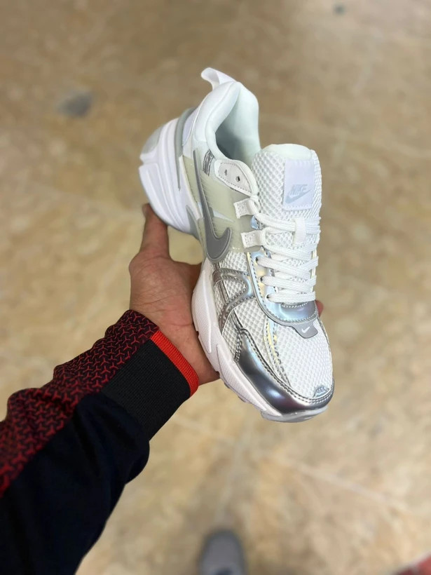کتونی نایک وی تو کی مسترکوالیتی / سایز 37 الی 40 / Nike V2k Run / فروش عمده و تک