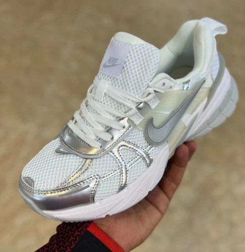 کتونی نایک وی تو کی مسترکوالیتی / سایز 37 الی 40 / Nike V2k Run / فروش عمده و تک