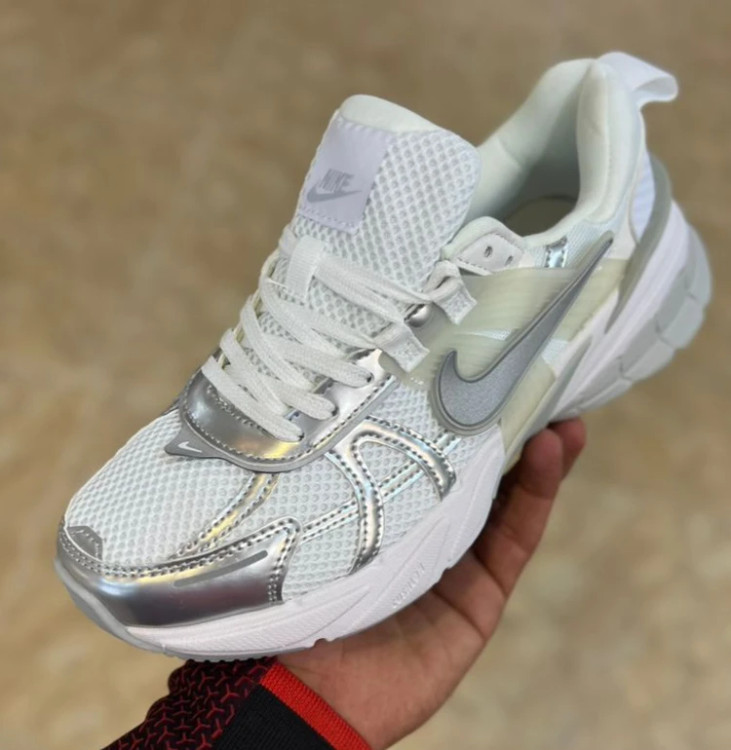 کتونی نایک وی تو کی مسترکوالیتی / سایز 37 الی 40 / Nike V2k Run / فروش عمده و تک