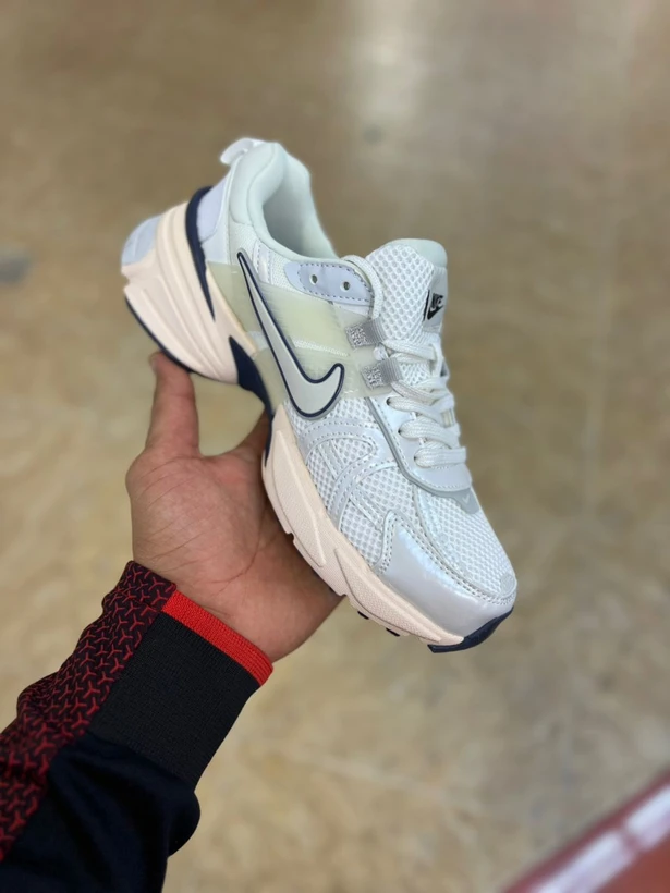 کتونی نایک وی تو کی مسترکوالیتی / سایز 37 الی 40 / Nike V2k Run / فروش عمده و تک