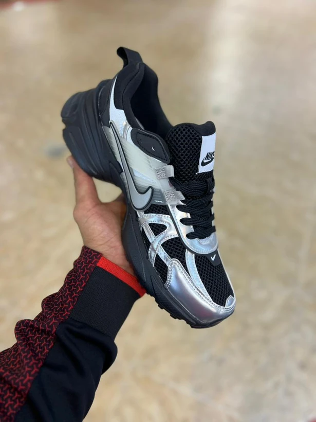 کتونی نایک وی تو کی مسترکوالیتی / سایز 37 الی 40 / Nike V2k Run / فروش عمده و تک