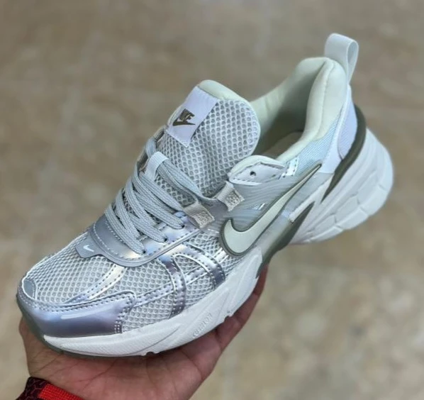 کتونی نایک وی تو کی مسترکوالیتی / سایز 37 الی 40 / Nike V2k Run / فروش عمده و تک