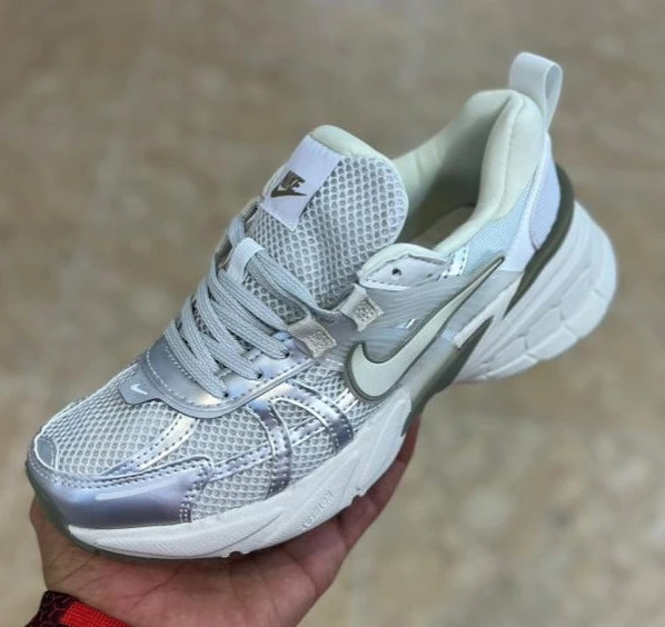 کتونی نایک وی تو کی مسترکوالیتی / سایز 37 الی 40 / Nike V2k Run / فروش عمده و تک