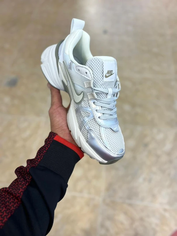 کتونی نایک وی تو کی مسترکوالیتی / سایز 37 الی 40 / Nike V2k Run / فروش عمده و تک