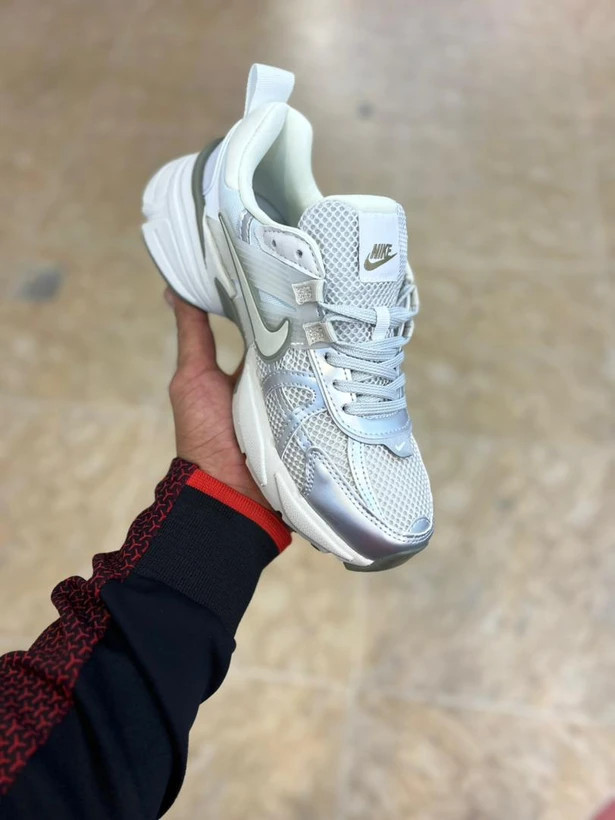 کتونی نایک وی تو کی مسترکوالیتی / سایز 37 الی 40 / Nike V2k Run / فروش عمده و تک