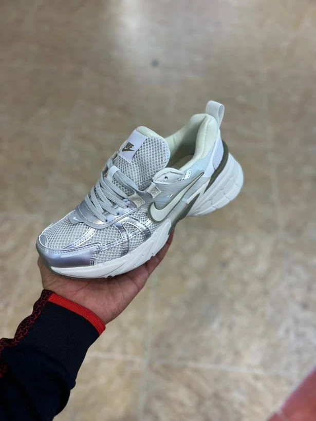 کتونی نایک وی تو کی مسترکوالیتی / سایز 37 الی 40 / Nike V2k Run / فروش عمده و تک