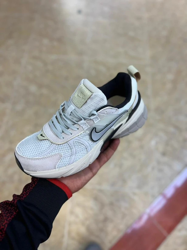 کتونی نایک وی تو کی مسترکوالیتی / سایز 37 الی 40 / Nike V2k Run / فروش عمده و تک