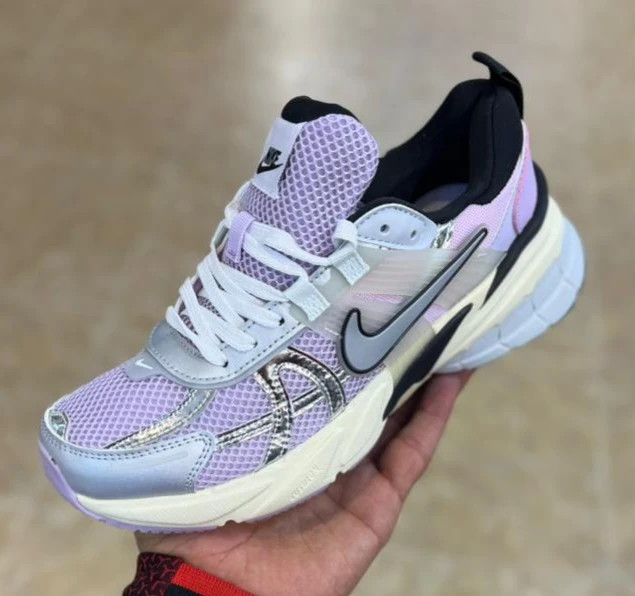 کتونی نایک وی تو کی مسترکوالیتی / سایز 37 الی 40 / Nike V2k Run / فروش عمده و تک