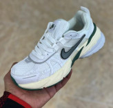 کتونی نایک وی تو کی مسترکوالیتی / سایز 37 الی 40 / Nike V2k Run / فروش عمده و تک