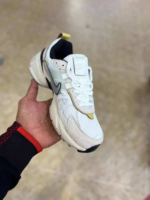 کتونی نایک وی تو کی مسترکوالیتی / سایز 37 الی 40 / Nike V2k Run / فروش عمده و تک