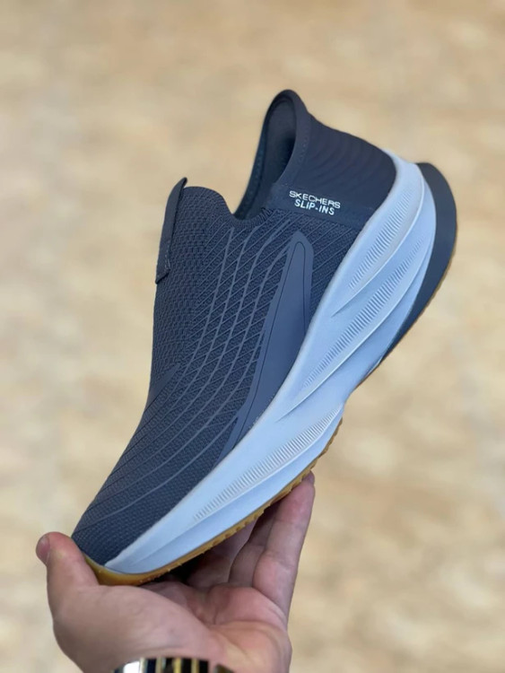 کتونی اسکیچرز مسترکوالیتی/سایز ۴۰ تا ۴۵/Skechers Slip Ins / فروش عمده و تک