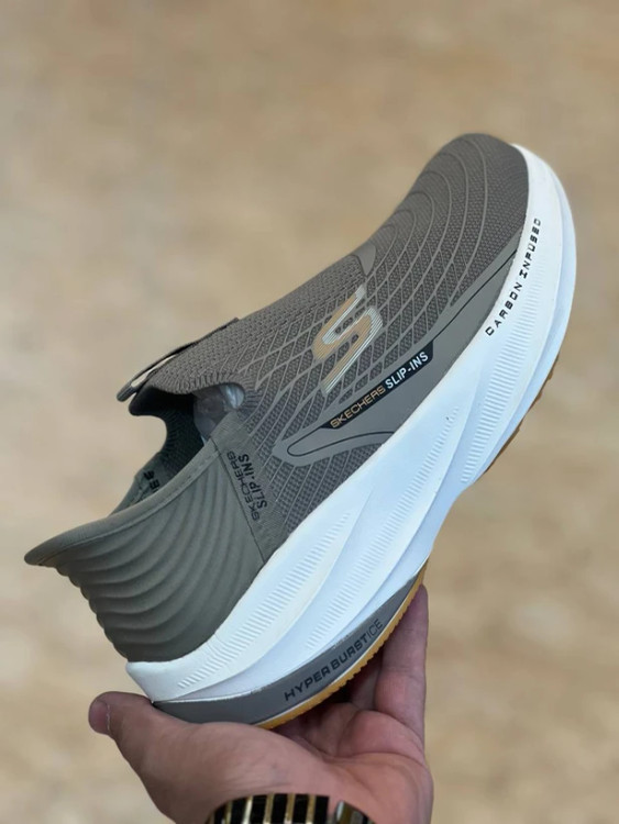 کتونی اسکیچرز مسترکوالیتی/سایز ۴۰ تا ۴۵/Skechers Slip Ins / فروش عمده و تک