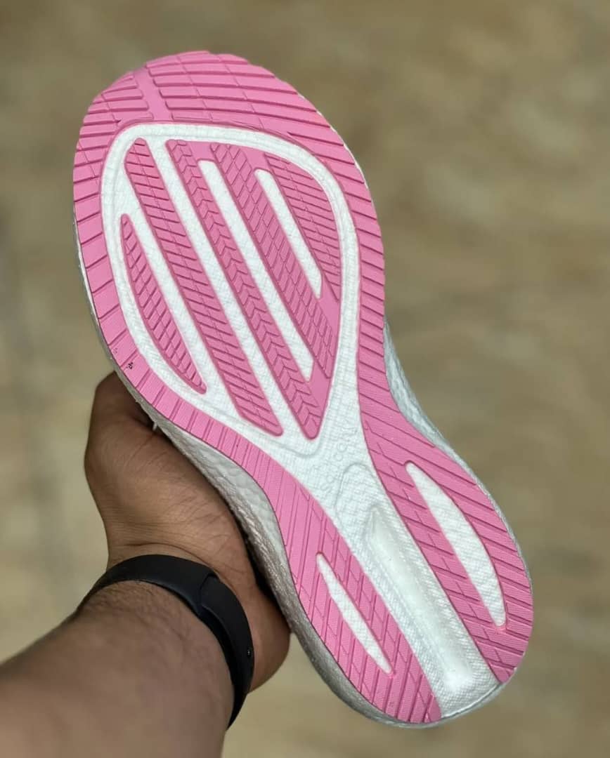 کتونی ساکونی تریمپ 21 مسترکوالیتی /سایز 36 الی 40/Saucony Triumph 21/ فروش عمده و تک