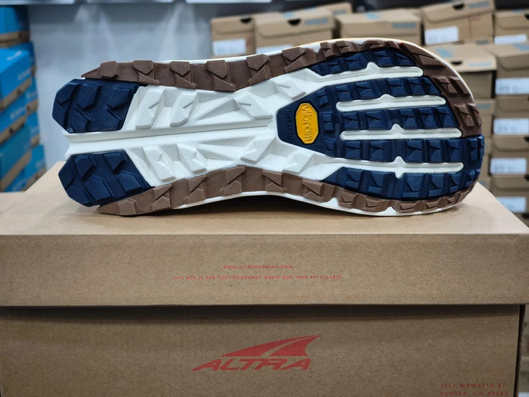 کتونی آلترا المپیوس 6 مسترکوالیتی /سایز 40 الی 45/Altra Olympus 6/ فروش عمده و تک