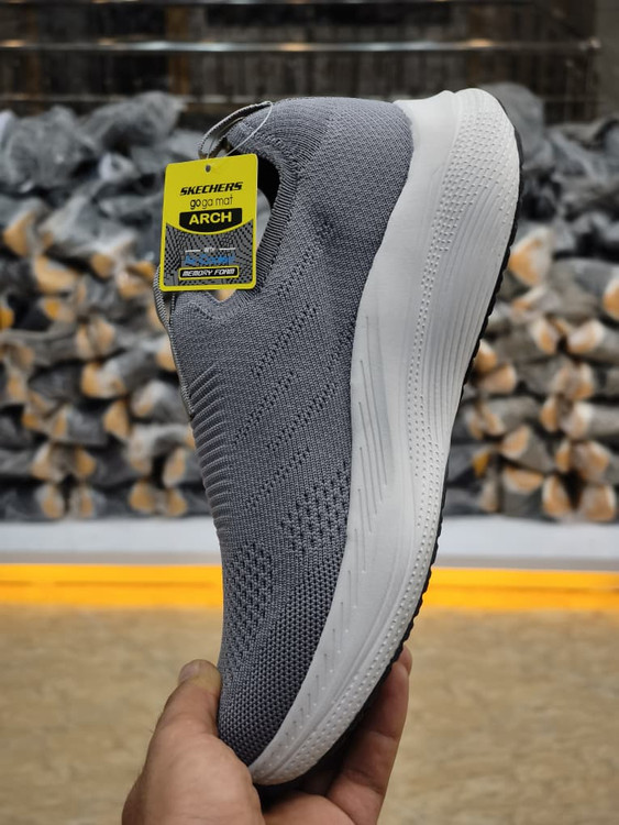 کتونی اسکیچرز بدون بند مسترکوالیتی /سایز 40 تا 45/Skechers Max Cushioning/فروش عمده و تک