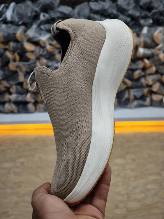 کتونی اسکیچرز بدون بند مسترکوالیتی /سایز 40 تا 45/Skechers Max Cushioning/فروش عمده و تک