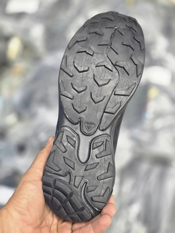 کتونی سالامون XT-6 مسترکوالیتی/سایز 40 الی 45/Salomon XT-6/فروش عمده و تک