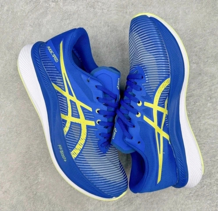 کتونی اسیکس مجیک اسپید 3 مسترکوالیتی /سایز 40 الی 45/Asics Magic Speed 3/ فروش عمده و تک