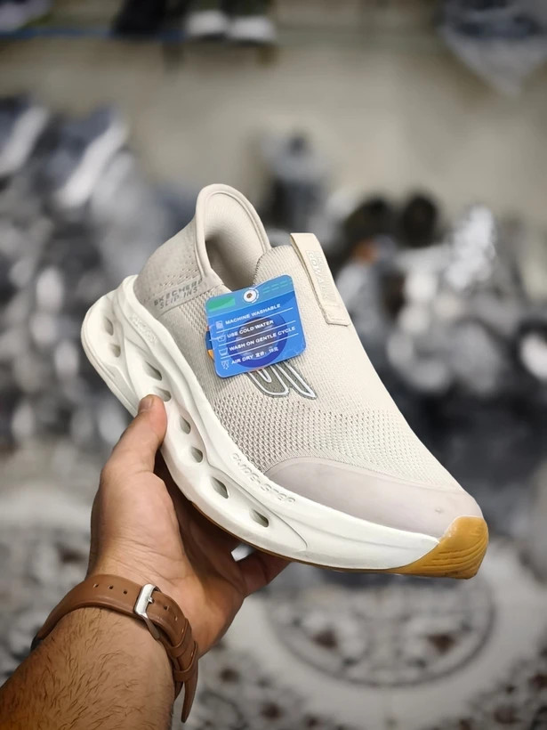کتونی اسکیچرز بدون بند مسترکوالیتی /سایز 40 تا 45/Skechers Max Cushioning/فروش عمده و تک