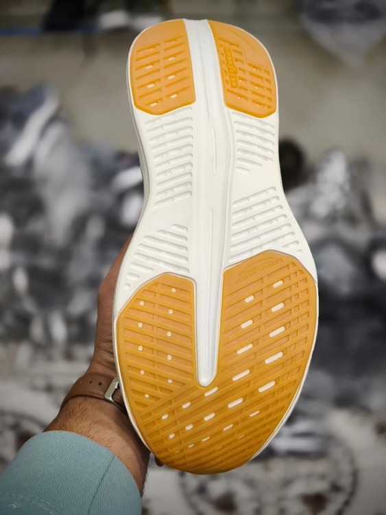 کتونی اسکیچرز بدون بند مسترکوالیتی /سایز 40 تا 45/Skechers Max Cushioning/فروش عمده و تک