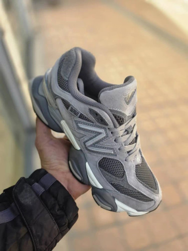 کتونی نیوبالانس 9060 مسترکوالیتی /سایز 38 الی 43/Newbalance 9060/ فروش عمده و تک