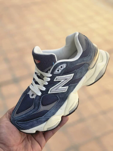 کتونی نیوبالانس 9060 مسترکوالیتی /سایز 38 الی 41/Newbalance 9060/ فروش عمده و تک