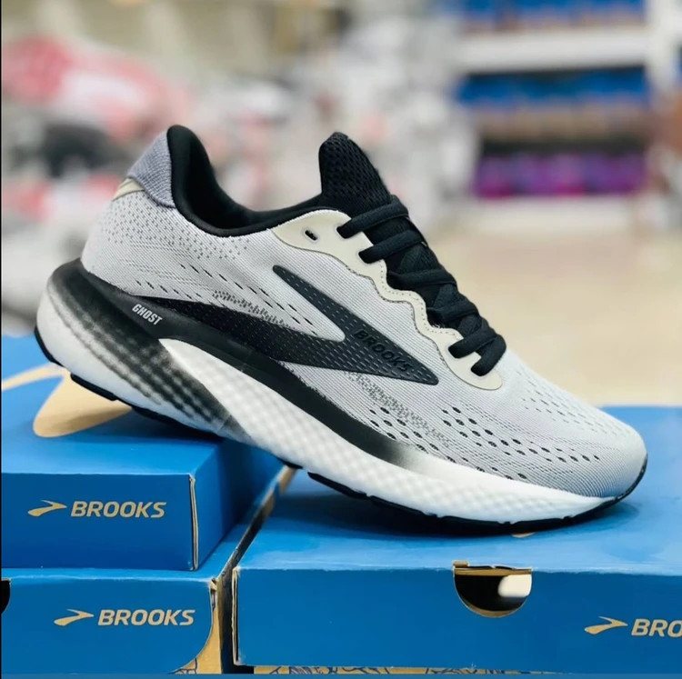 کتونی بروکس گاست 17 مسترکوالیتی /Brooks Ghost 17/سایز 40 الی 45/فروش عمده و تک