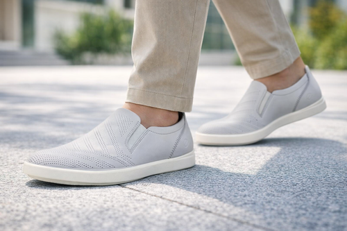 کفش زنانه ECCO Travel W Concrete – سایز ۳۵ الی ۴۲ – کد 24880301379