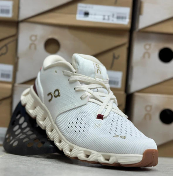 کتونی آن رانینگ کیوسی کلود ایکس 4 مسترکوالیتی/On Running QC Cloud X 4/سایز 40 الی 45/فروش عمده و تک