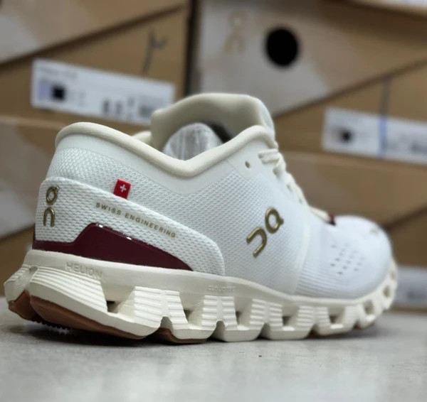 کتونی آن رانینگ کیوسی کلود ایکس 4 مسترکوالیتی/On Running QC Cloud X 4/سایز 40 الی 45/فروش عمده و تک