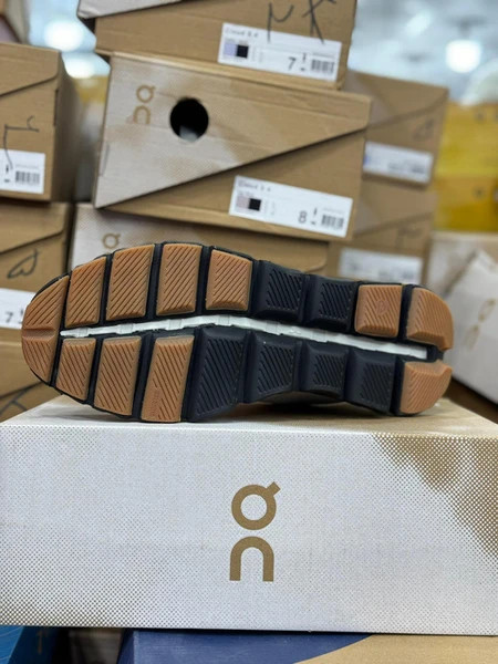 کتونی آن رانینگ کیوسی کلود ایکس 4 مسترکوالیتی/On Running QC Cloud X 4/سایز 40 الی 45/فروش عمده و تک