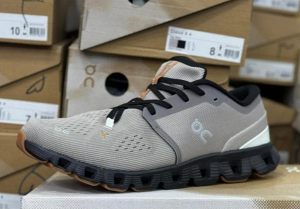 کتونی آن رانینگ کیوسی کلود ایکس 4 مسترکوالیتی/On Running QC Cloud X 4/سایز 40 الی 45/فروش عمده و تک