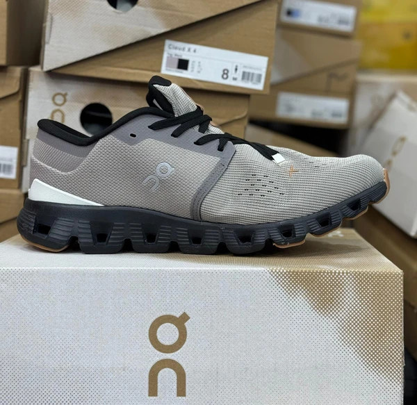 کتونی آن رانینگ کیوسی کلود ایکس 4 مسترکوالیتی/On Running QC Cloud X 4/سایز 40 الی 45/فروش عمده و تک