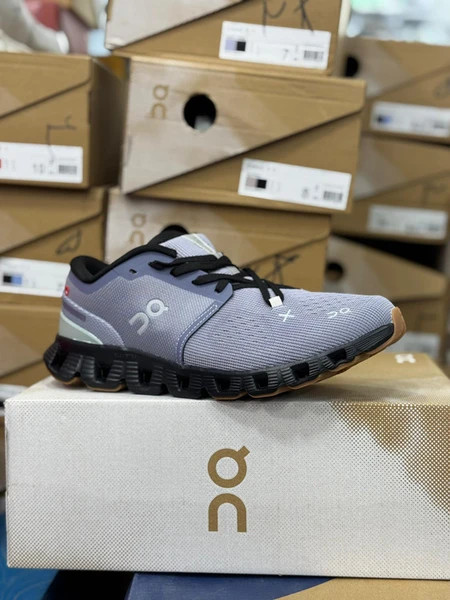 کتونی آن رانینگ کیوسی کلود ایکس 4 مسترکوالیتی/On Running QC Cloud X 4/سایز 40 الی 45/فروش عمده و تک