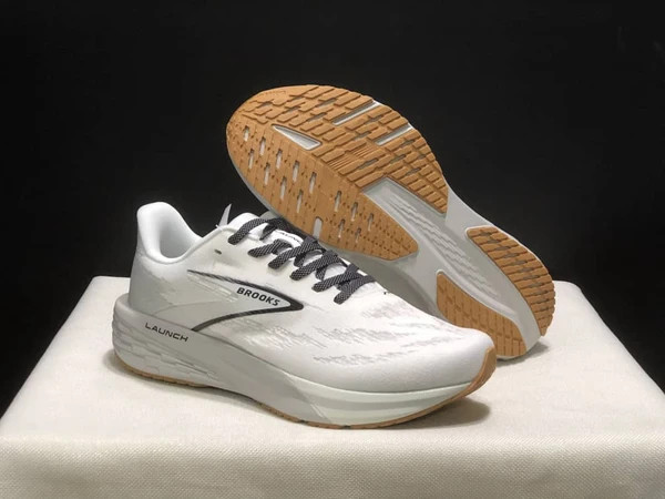 کتونی بروکس لانچ 11 مسترکوالیتی /Brooks Launch 11/سایز 40 الی 45/فروش عمده و تک