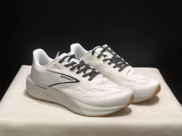 کتونی بروکس لانچ 11 مسترکوالیتی /Brooks Launch 11/سایز 40 الی 45/فروش عمده و تک
