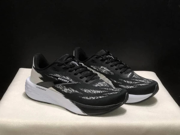 کتونی بروکس لانچ 11 مسترکوالیتی /Brooks Launch 11/سایز 40 الی 45/فروش عمده و تک