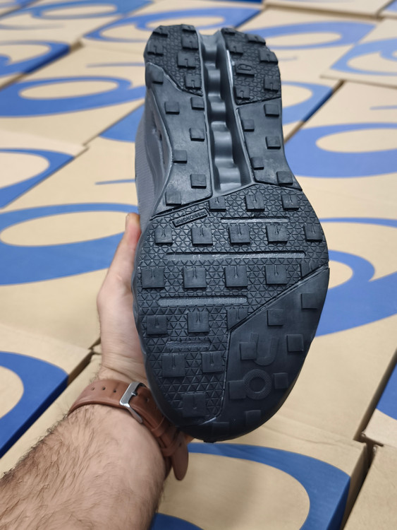 کتونی آن رانینگ | سایز ۴۰ الی ۴۵ | On Running Cloudtecphase