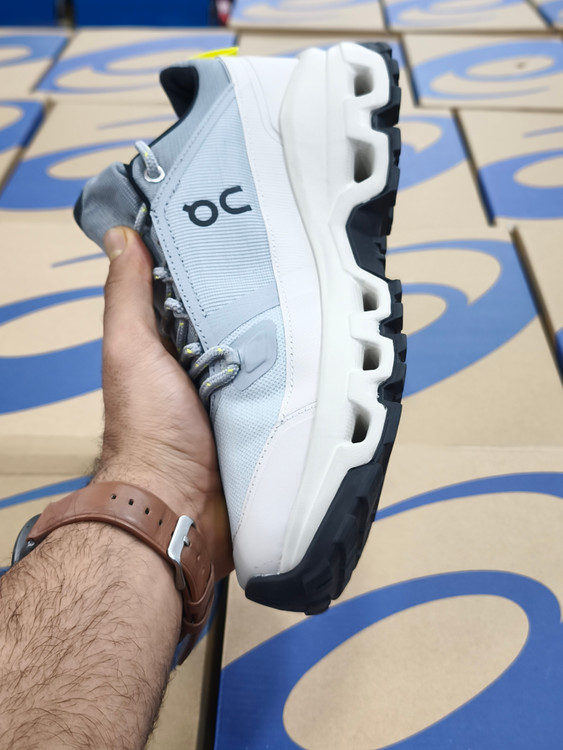 کتونی آن رانینگ گورتکس ضد آب | سایز ۴۰ الی ۴۵ | On Running Cloud tech phase Gore Tex