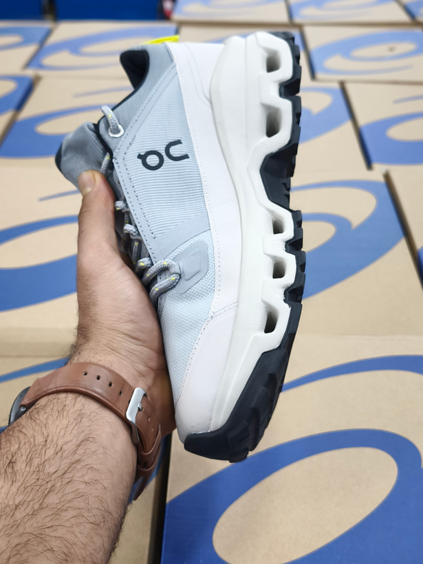 کتونی آن رانینگ گورتکس ضد آب | سایز ۴۰ الی ۴۵ | On Running Cloud tech phase Gore Tex