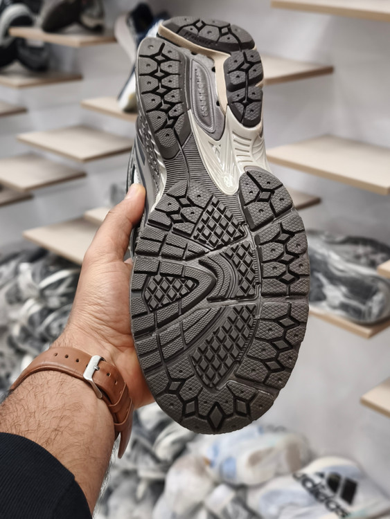 کتونی نیوبالانس 1906 مسترکوالیتی /سایز 38 الی 45/New Balance 1906/فروش عمده و تک