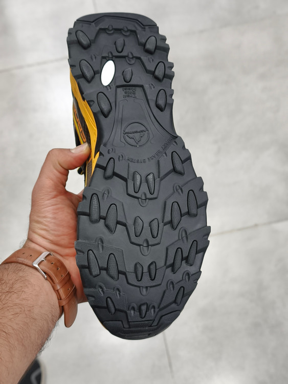 کتونی طبیعت گردی لسپورتیوا آکاشا ساخت ایتالیا | سایز ۴۰ الی ۴۵ | La Sportiva Akasha