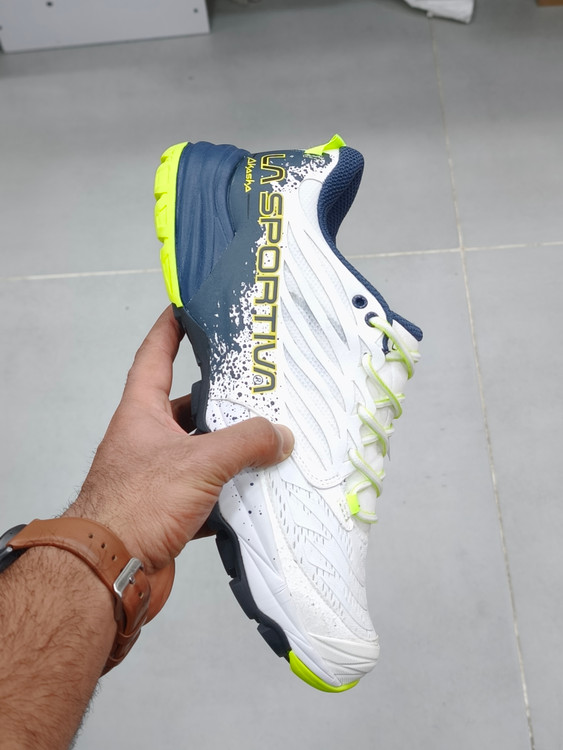 کتونی طبیعت گردی لا سپورتیوا آکاشا ساخت ایتالیا | سایز ۴۰ الی ۴۵ | La Sportiva Akasha